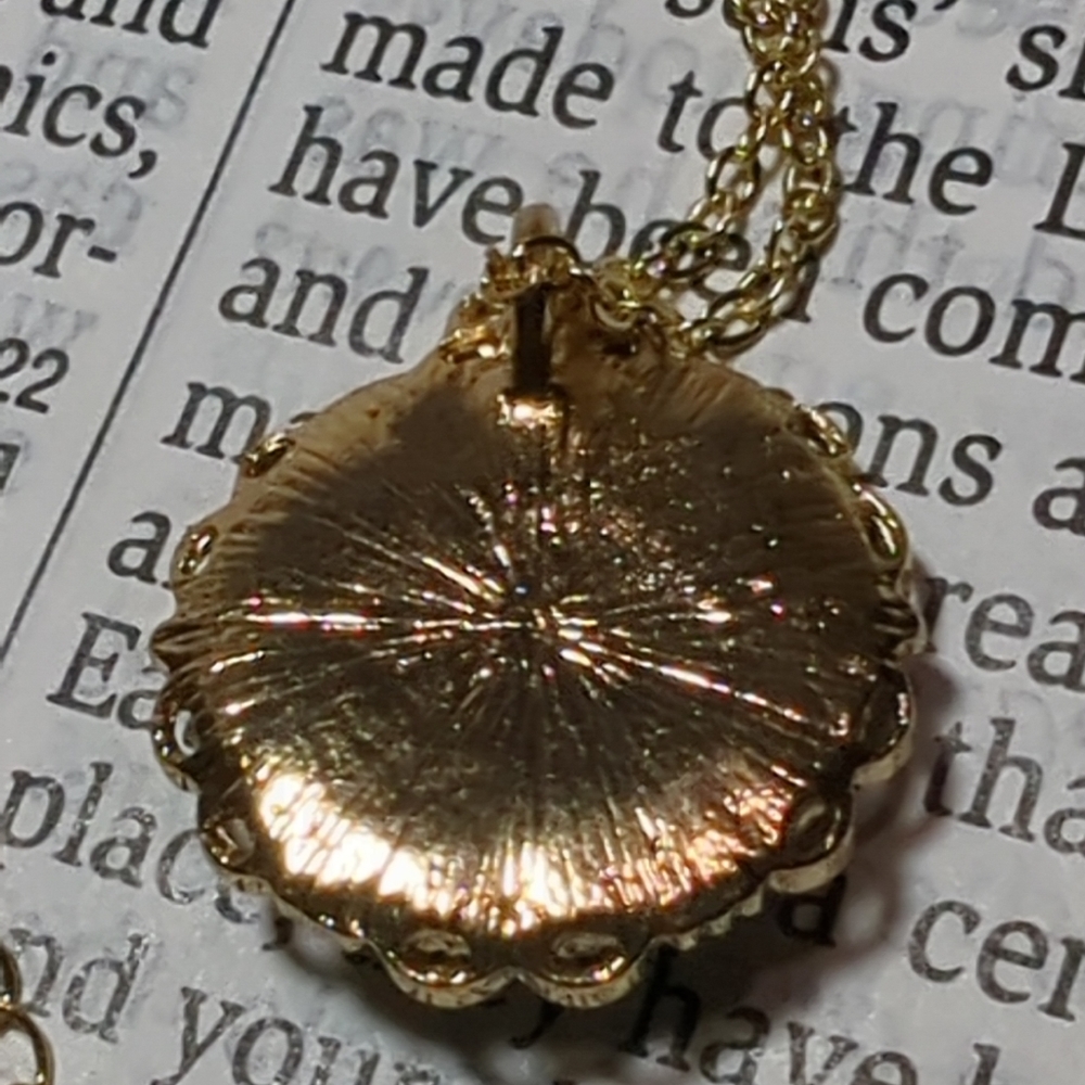 Cameo KITTY CAT NWOT  NECKLACE PENDANT Blue/White 18K Gold PLATE CHAIN NWOT - Picture 6 of 10